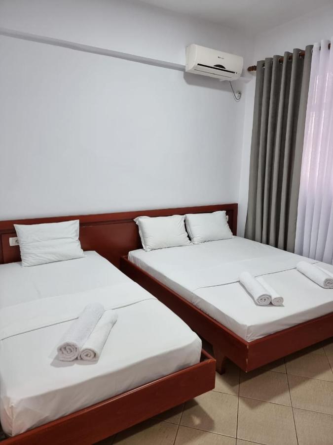 Ideal Apartments & Rooms Sarandë Exteriör bild